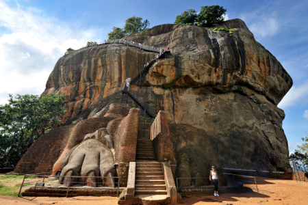 Sri Lanka on a mesmerizing 7-day private tour